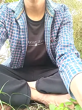 Snapshot of Piyush_2024 chatting on February 27, 2025, 8:28 am Piyush 2024 online show from February 27, 2025, 8:28 am