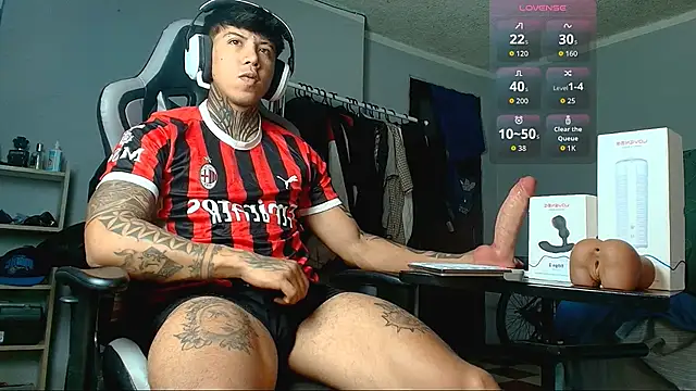 Nickhot0609 online show from September 24, 2025, 2:26 am