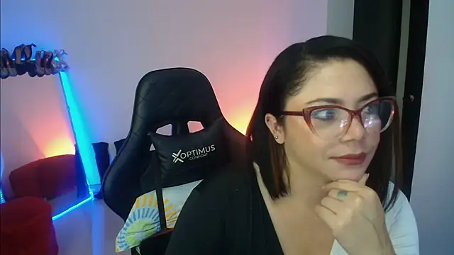 Madame Shein  online show from February 5, 2025, 9:57 am