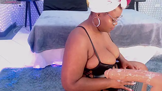 Snapshot of Makena_gh chatting on January 15, 2025, 4:25 am Makena gh online show from January 15, 2025, 4:25 am