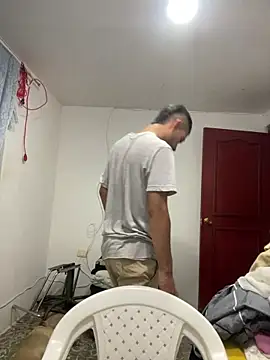 Jestebanano online show from February 6, 2026, 2:27 am