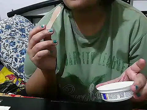 Snapshot of Queen_of_boobs01 chatting on January 21, 2025, 6:12 pm Queen of boobs01 online show from January 21, 2025, 6:12 pm