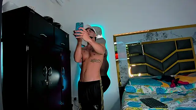 MattDevon online show from November 4, 2025, 8:41 pm