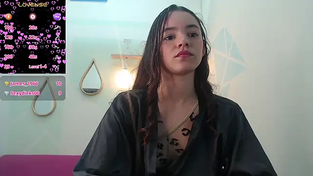 Mia-kalinfa online show from January 23, 2025, 4:04 pm