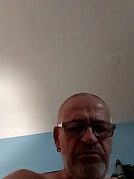 geilerschwanz64 online show from February 6, 2025, 5:57 am