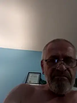 geilerschwanz64 online show from March 17, 2025, 10:38 pm