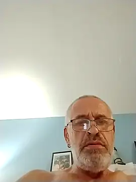 geilerschwanz64 online show from October 8, 2025, 3:42 pm