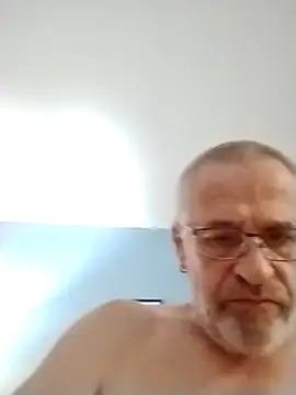 geilerschwanz64 online show from October 26, 2025, 9:37 am