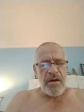 geilerschwanz64 online show from July 15, 2026, 9:53 pm
