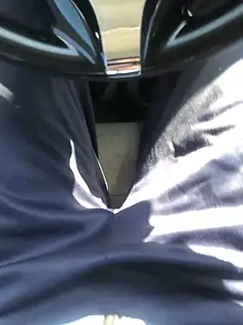 Snapshot of CrazyBoy95 chatting on February 19, 2025, 10:45 am CrazyBoy95 online show from February 19, 2025, 10:45 am