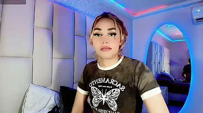 Snapshot of Hallyhott chatting on March 9, 2025, 10:30 am Hallyhott online show from March 9, 2025, 10:30 am