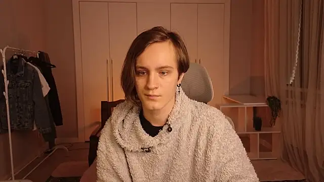 nikompell online show from March 9, 2025, 5:11 am