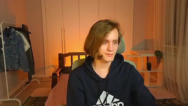 Snapshot of nikompell chatting on March 10, 2025, 8:45 pm nikompell online show from March 10, 2025, 8:45 pm