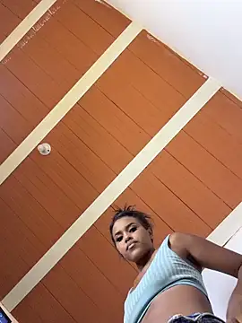 Romiinajackson online show from April 30, 2026, 7:42 pm