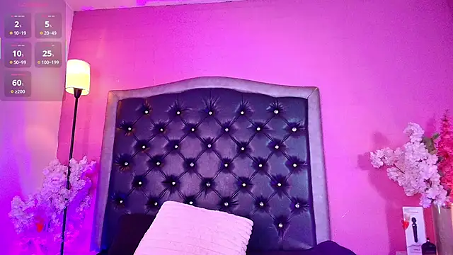 Triipsy online show from October 8, 2025, 7:11 pm