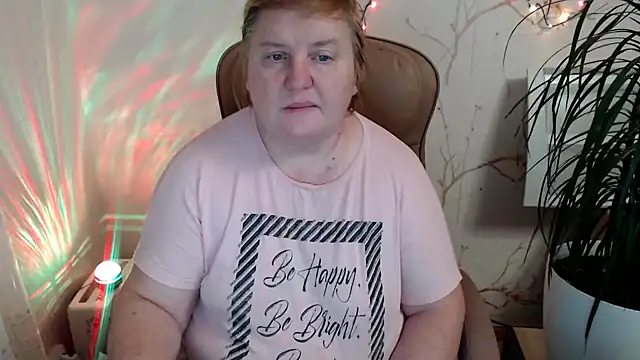 Snapshot of Limonka-Fire chatting on December 6, 2024, 8:51 pm Limonka-Fire online show from December 6, 2024, 8:51 pm