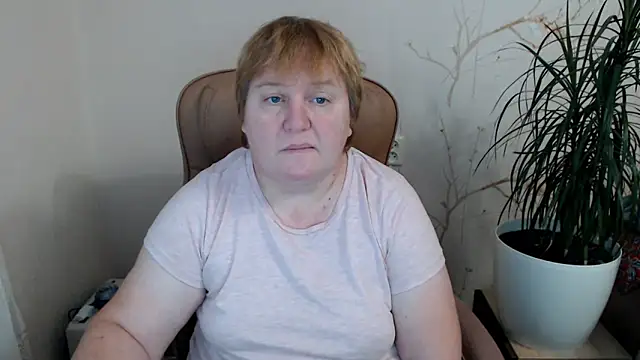 Snapshot of Limonka-Fire chatting on December 10, 2024, 8:51 am Limonka-Fire online show from December 10, 2024, 8:51 am