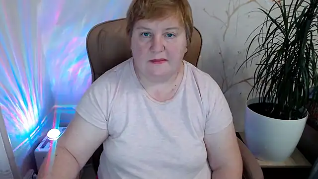 Snapshot of Limonka-Fire chatting on December 10, 2024, 5:55 pm Limonka-Fire online show from December 10, 2024, 5:55 pm