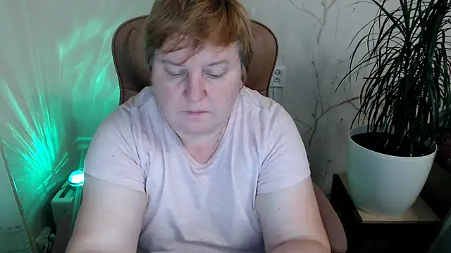 Snapshot of Limonka-Fire chatting on December 10, 2024, 9:22 pm Limonka-Fire online show from December 10, 2024, 9:22 pm