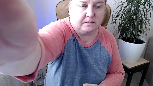 Snapshot of Limonka-Fire chatting on December 30, 2024, 10:53 am Limonka-Fire online show from December 30, 2024, 10:53 am