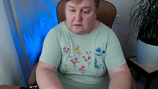 Snapshot of Limonka-Fire chatting on January 2, 2025, 10:37 am Limonka-Fire online show from January 2, 2025, 10:37 am