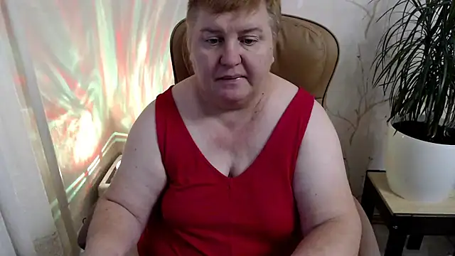 Snapshot of Limonka-Fire chatting on January 3, 2025, 12:08 pm Limonka-Fire online show from January 3, 2025, 12:08 pm