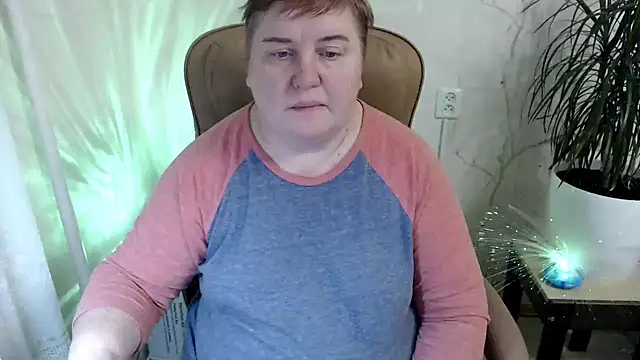 Snapshot of Limonka-Fire chatting on January 7, 2025, 7:06 pm Limonka-Fire online show from January 7, 2025, 7:06 pm