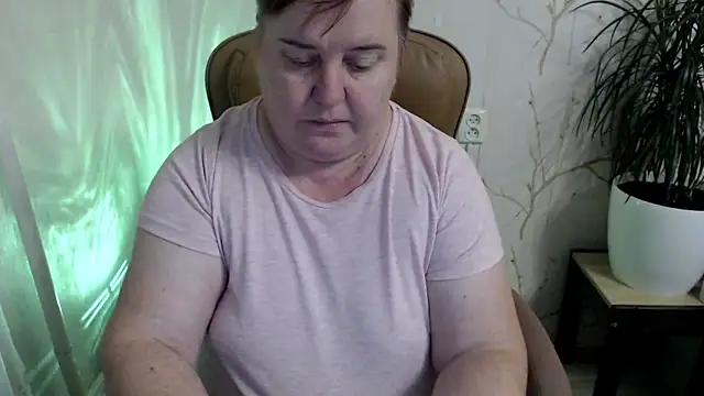 Snapshot of Limonka-Fire chatting on January 11, 2025, 2:58 pm Limonka-Fire online show from January 11, 2025, 2:58 pm