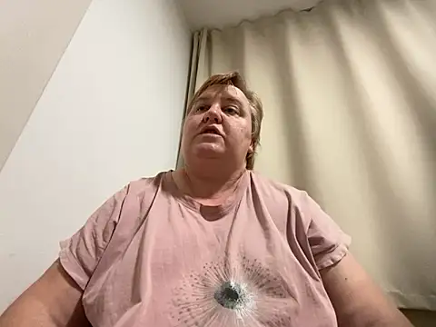 Snapshot of Limonka-Fire chatting on February 9, 2025, 5:01 pm Limonka-Fire online show from February 9, 2025, 5:01 pm