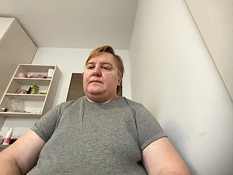 Snapshot of Limonka-Fire chatting on February 10, 2025, 1:11 pm Limonka-Fire online show from February 10, 2025, 1:11 pm