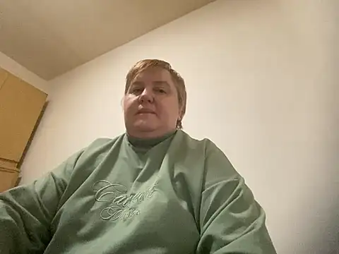 Snapshot of Limonka-Fire chatting on February 17, 2025, 9:30 pm Limonka-Fire online show from February 17, 2025, 9:30 pm