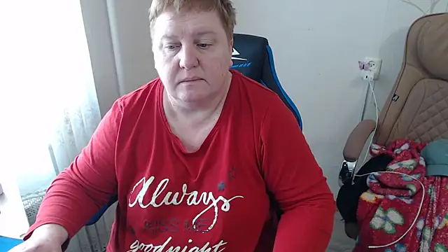 Snapshot of Limonka-Fire chatting on April 22, 2026, 9:33 am Limonka-Fire online show from April 22, 2026, 9:33 am