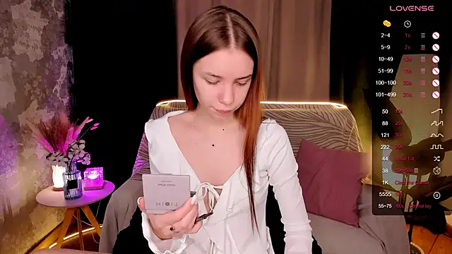 MilliBrown  online show from October 13, 2025, 7:19 am