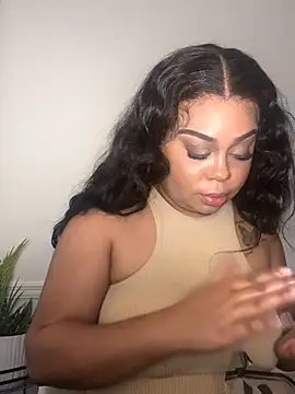 Snapshot of camiliaskye chatting on December 14, 2025, 5:24 am camiliaskye online show from December 14, 2025, 5:24 am