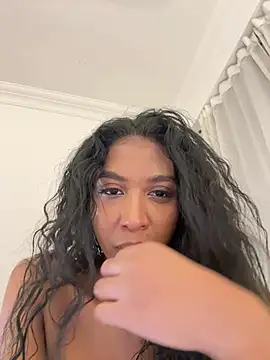 IamCrystal2 online show from May 16, 2026, 1:02 am