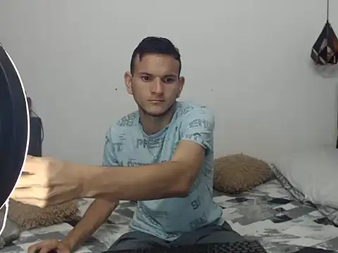 Latin Boy24 online show from October 13, 2025, 4:29 pm