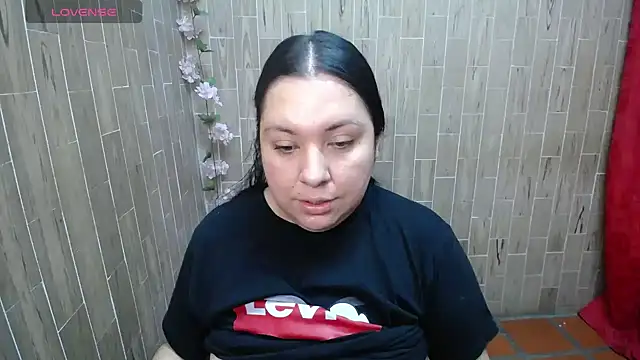 Snapshot of solyeria chatting on July 5, 2026, 6:59 pm solyeria online show from July 5, 2026, 6:59 pm