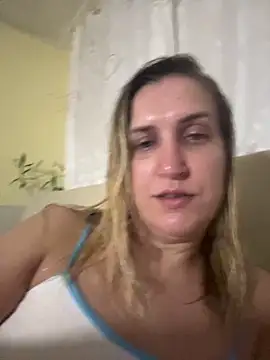 Snapshot of Bia_sexynovaes chatting on February 1, 2026, 1:48 am Bia sexynovaes online show from February 1, 2026, 1:48 am