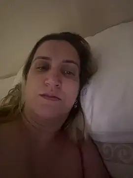 Snapshot of Bia_sexynovaes chatting on March 28, 2026, 1:38 am Bia sexynovaes online show from March 28, 2026, 1:38 am