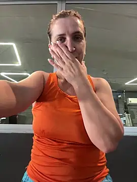 Snapshot of Bia_sexynovaes chatting on May 28, 2026, 7:00 pm Bia sexynovaes online show from May 28, 2026, 7:00 pm