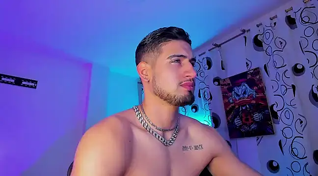 Giomar Reyes online show from December 12, 2024, 3:21 am