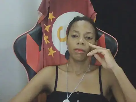 Snapshot of adele-33 chatting on November 11, 2025, 3:06 am adele-33 online show from November 11, 2025, 3:06 am