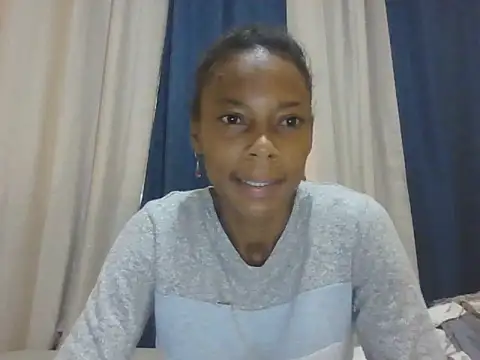 Snapshot of adele-33 chatting on February 3, 2026, 5:18 pm adele-33 online show from February 3, 2026, 5:18 pm