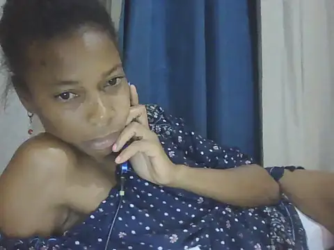 Snapshot of adele-33 chatting on February 16, 2026, 1:24 am adele-33 online show from February 16, 2026, 1:24 am