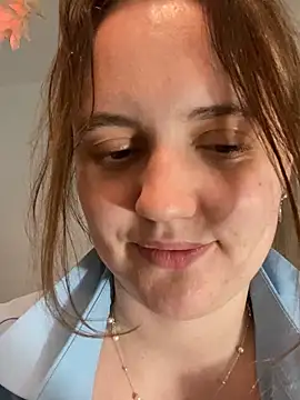 Lella Ryann  online show from May 31, 2026, 6:09 pm