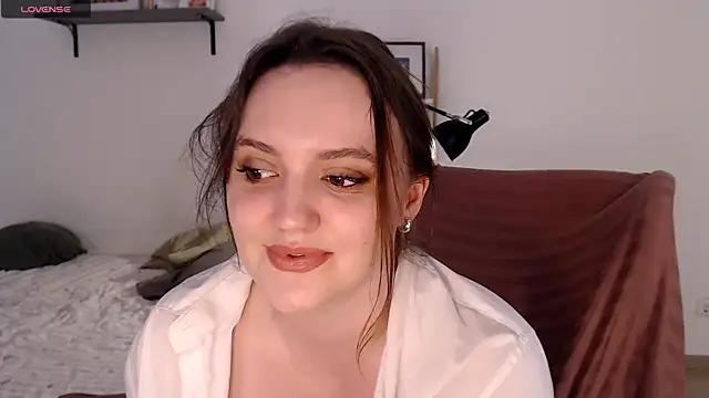 Lella Ryann  online show from July 16, 2026, 3:45 am