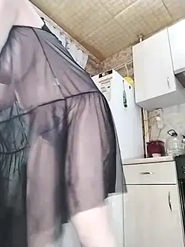 Snapshot of Holly-69 chatting on March 13, 2026, 4:46 pm Holly-69 online show from March 13, 2026, 4:46 pm