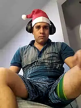 Snapshot of CRISTHIAN_GREY01 chatting on December 3, 2024, 6:28 pm CRISTHIAN GREY01 online show from December 3, 2024, 6:28 pm