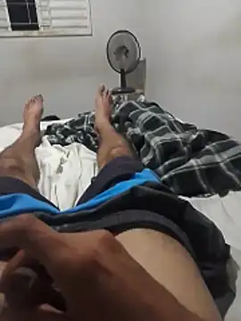 UnhappyWinding online show from December 1, 2025, 2:05 am