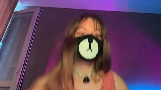 Snapshot of Your_Little_Bear chatting on May 13, 2026, 3:15 am Your Little Bear online show from May 13, 2026, 3:15 am